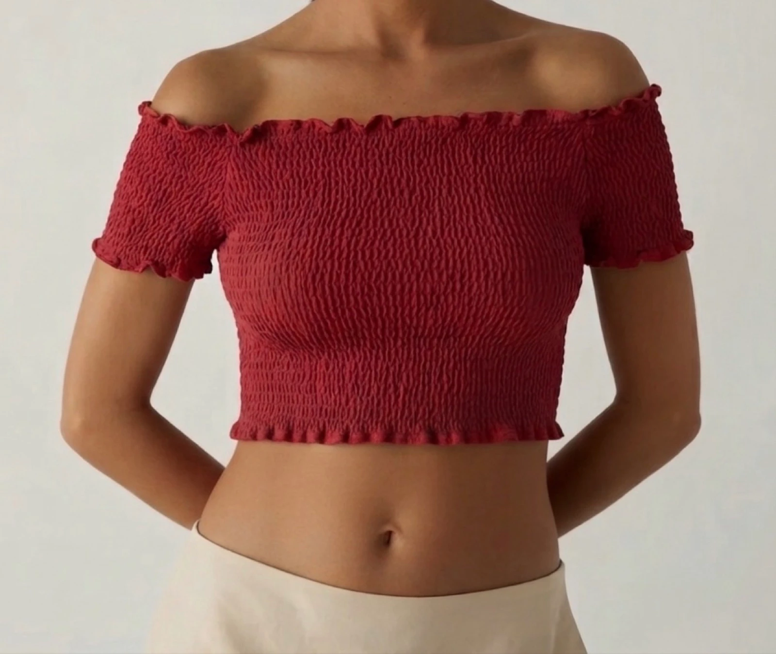 Top rojo subdued
